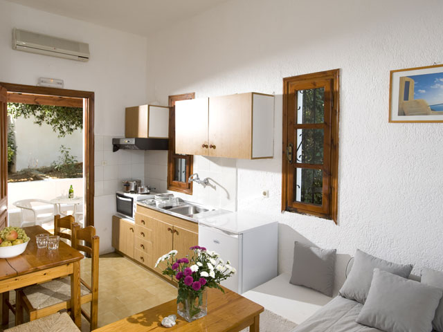 Ledra Apartments - Dining area