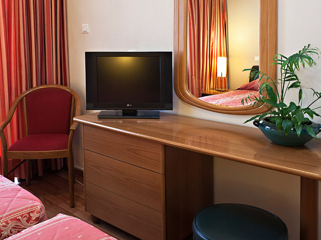 Parnon Hotel Athens - Twin Bed Room