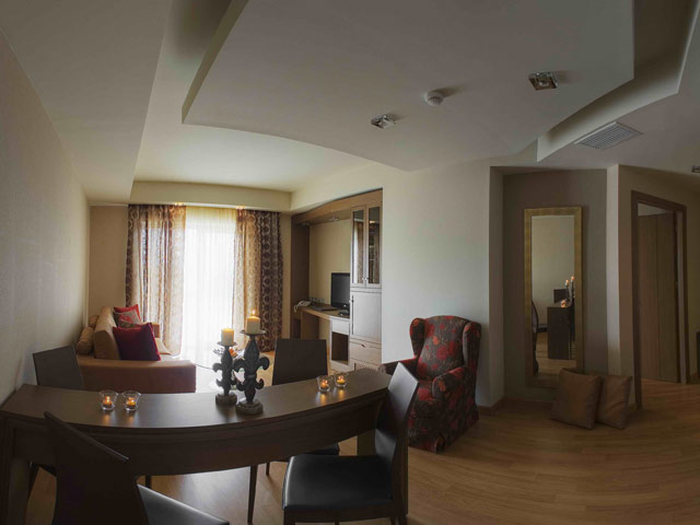 Elpida Resort & Spa - Living Room