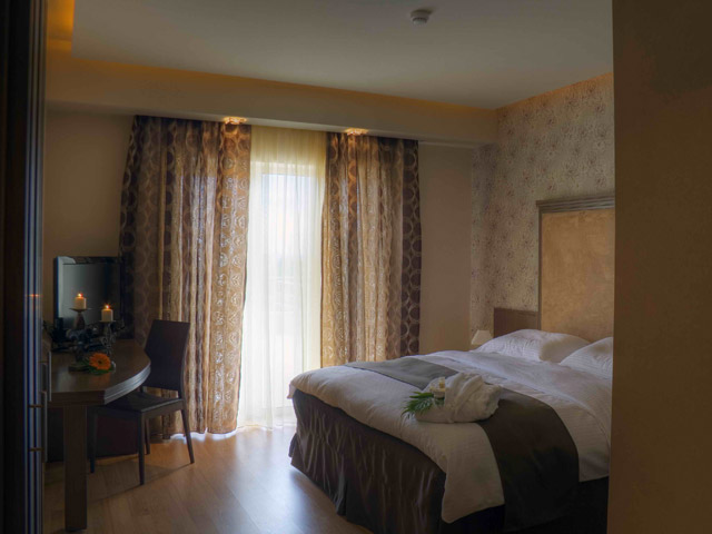 Elpida Resort & Spa - Bedroom
