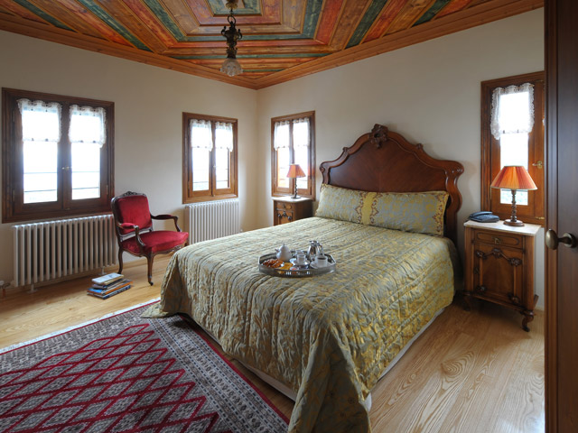 Sakali Mansion - Bedroom