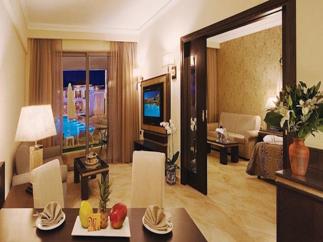 La Marquise Luxury Resort Complex - 