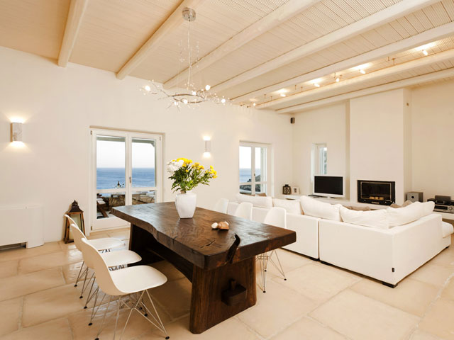 Retreat Villa - Living room