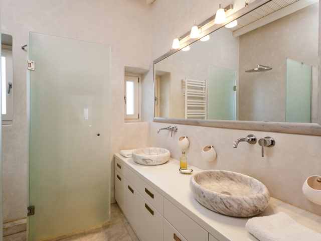 Retreat Villa - Bathroom
