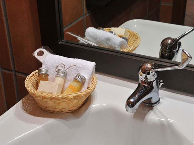 Varos Village Hotel  - Bathroom