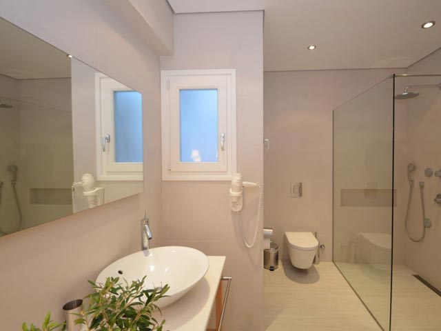 Villa Marandi Suites - Bathroom