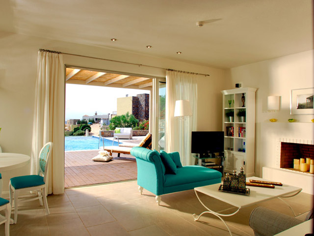 Pleiades Luxurious Villas - Living Room