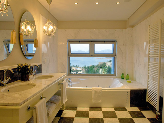 Pleiades Luxurious Villas - Bathroom
