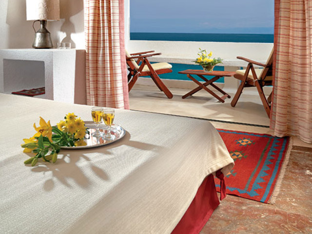 Elounda Mare Hotel - Relais & Chateaux - Twin Room Bedroom Sea View