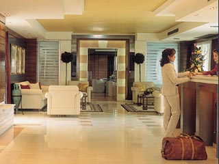 Blazer Suites - Lobby