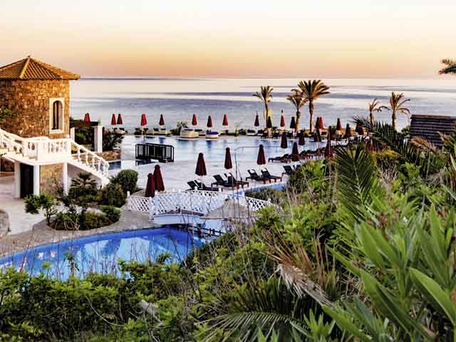 Radisson Blu Beach Resort - 