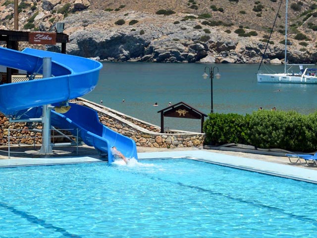 Dolphin Bay Hotel - 